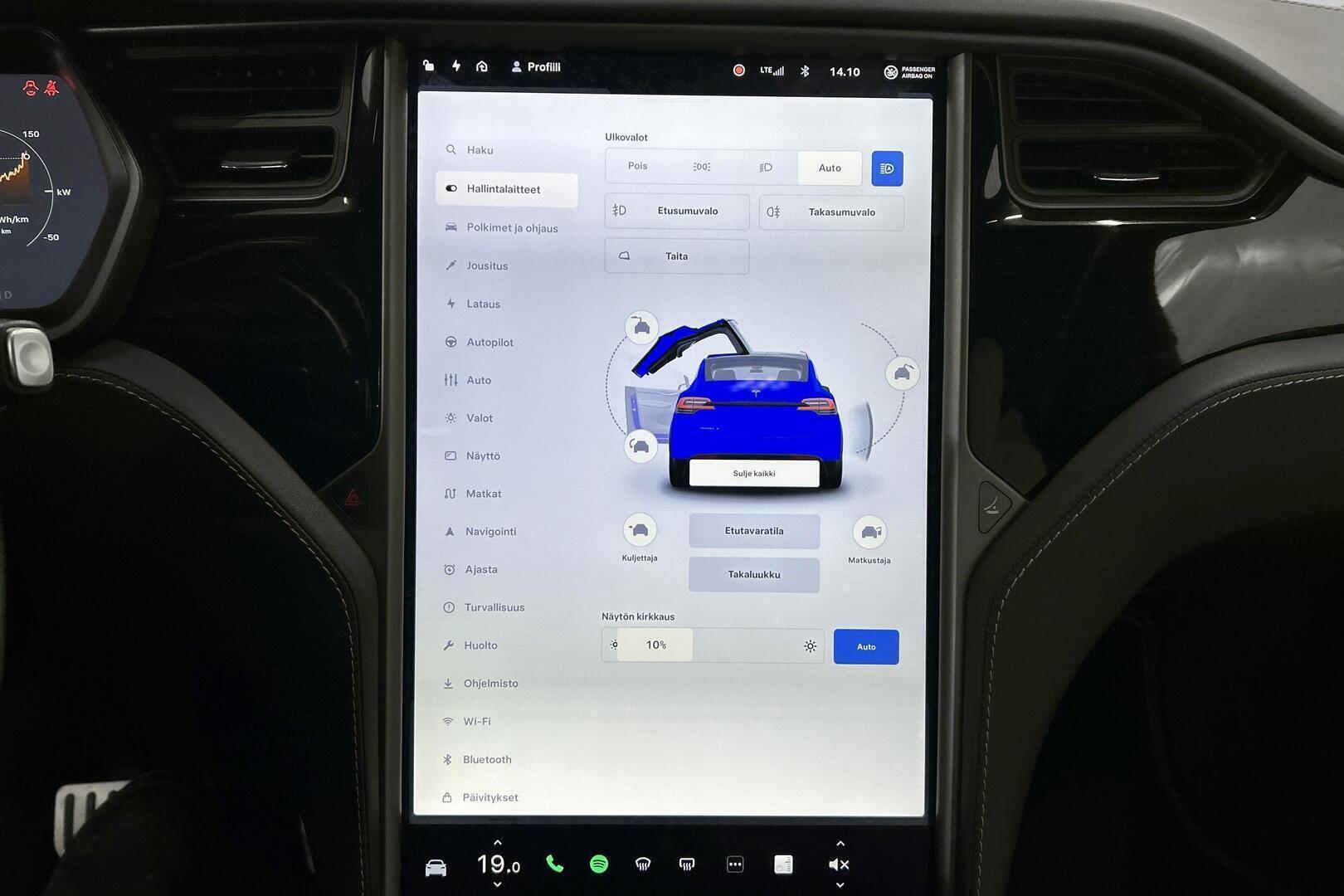 TESLA Model X 2020