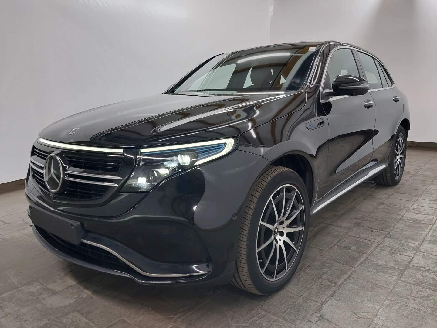 MERCEDES-BENZ EQC 2022