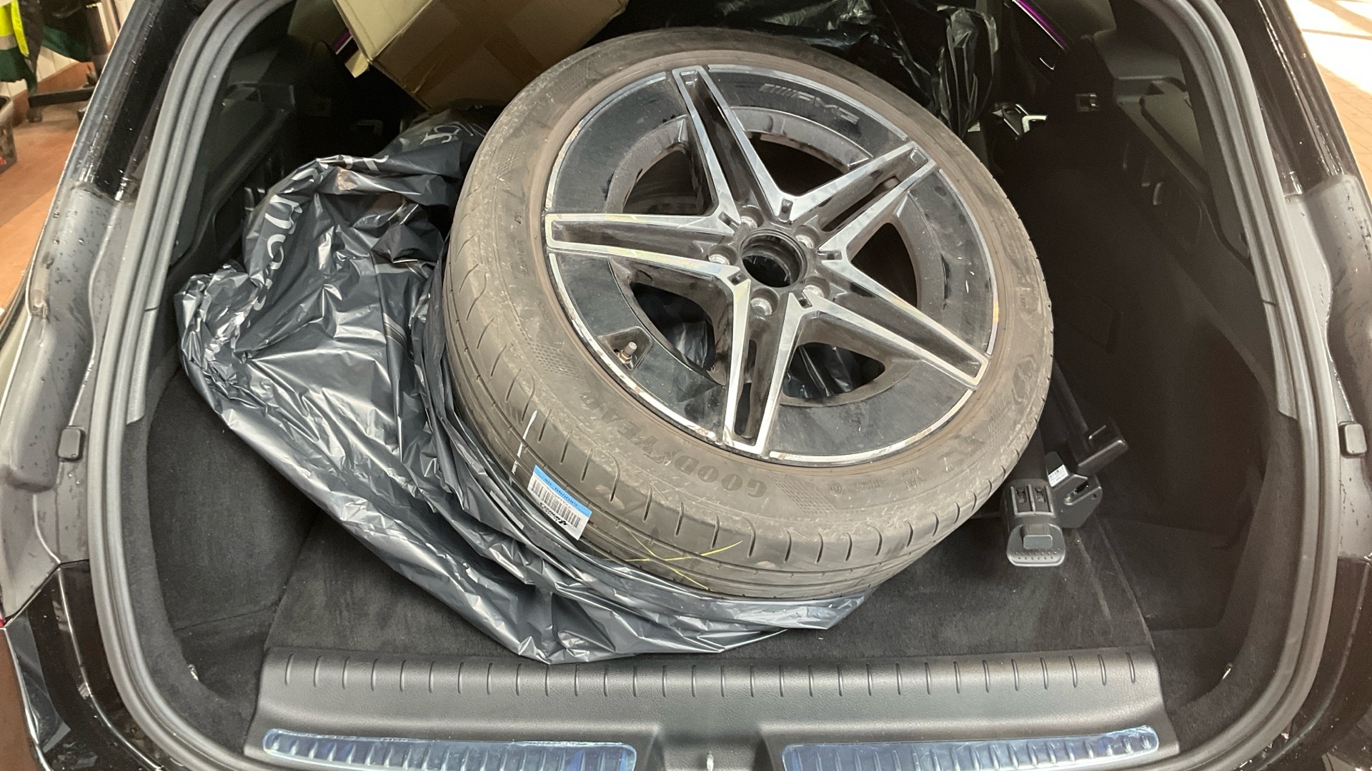 MERCEDES-BENZ C 2023