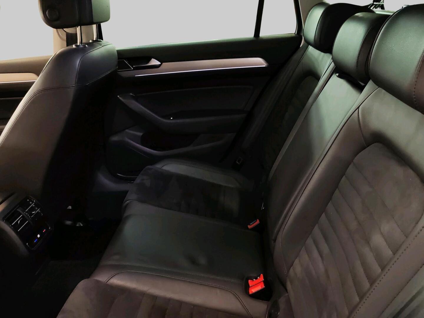 VOLKSWAGEN Passat 2015