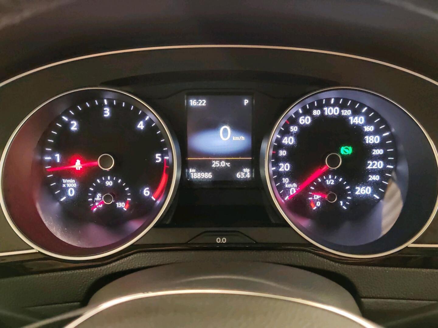 VOLKSWAGEN Passat 2015
