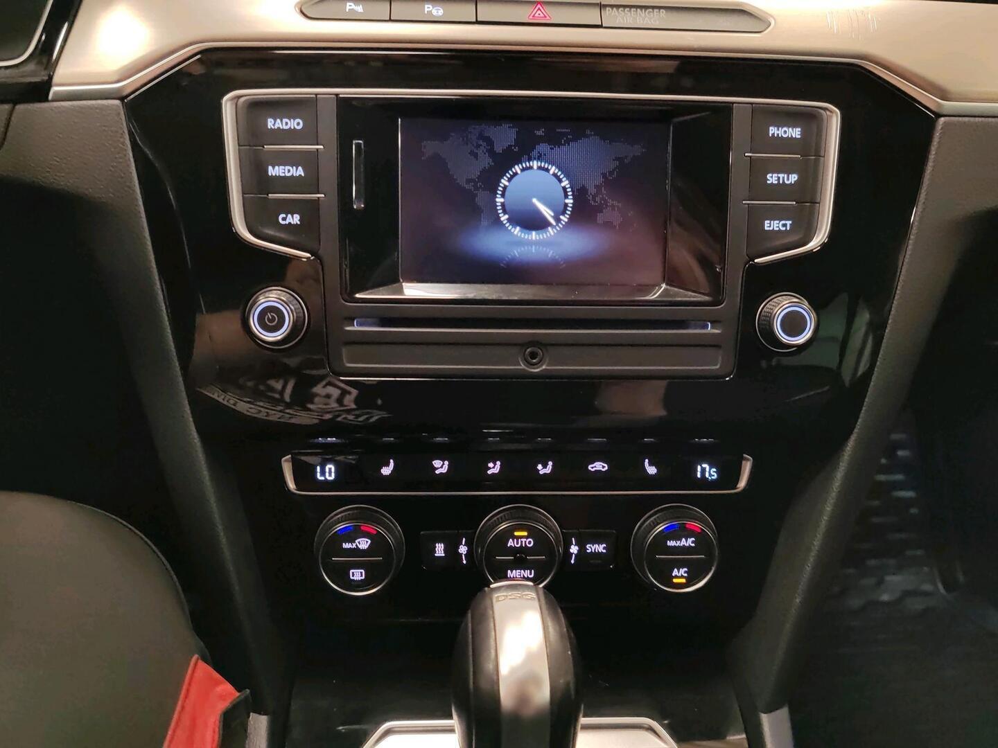 VOLKSWAGEN Passat 2015