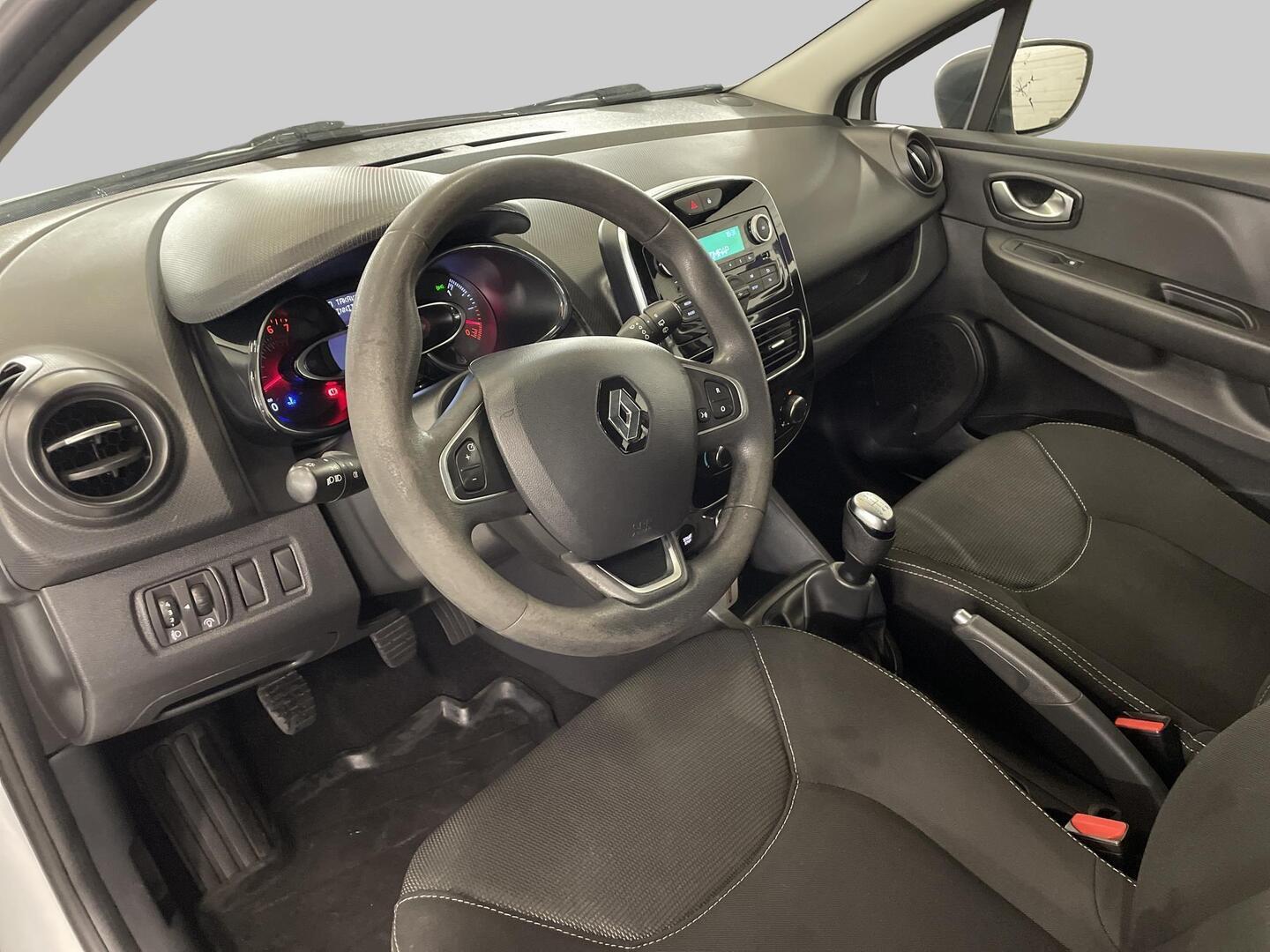 RENAULT Clio 2016