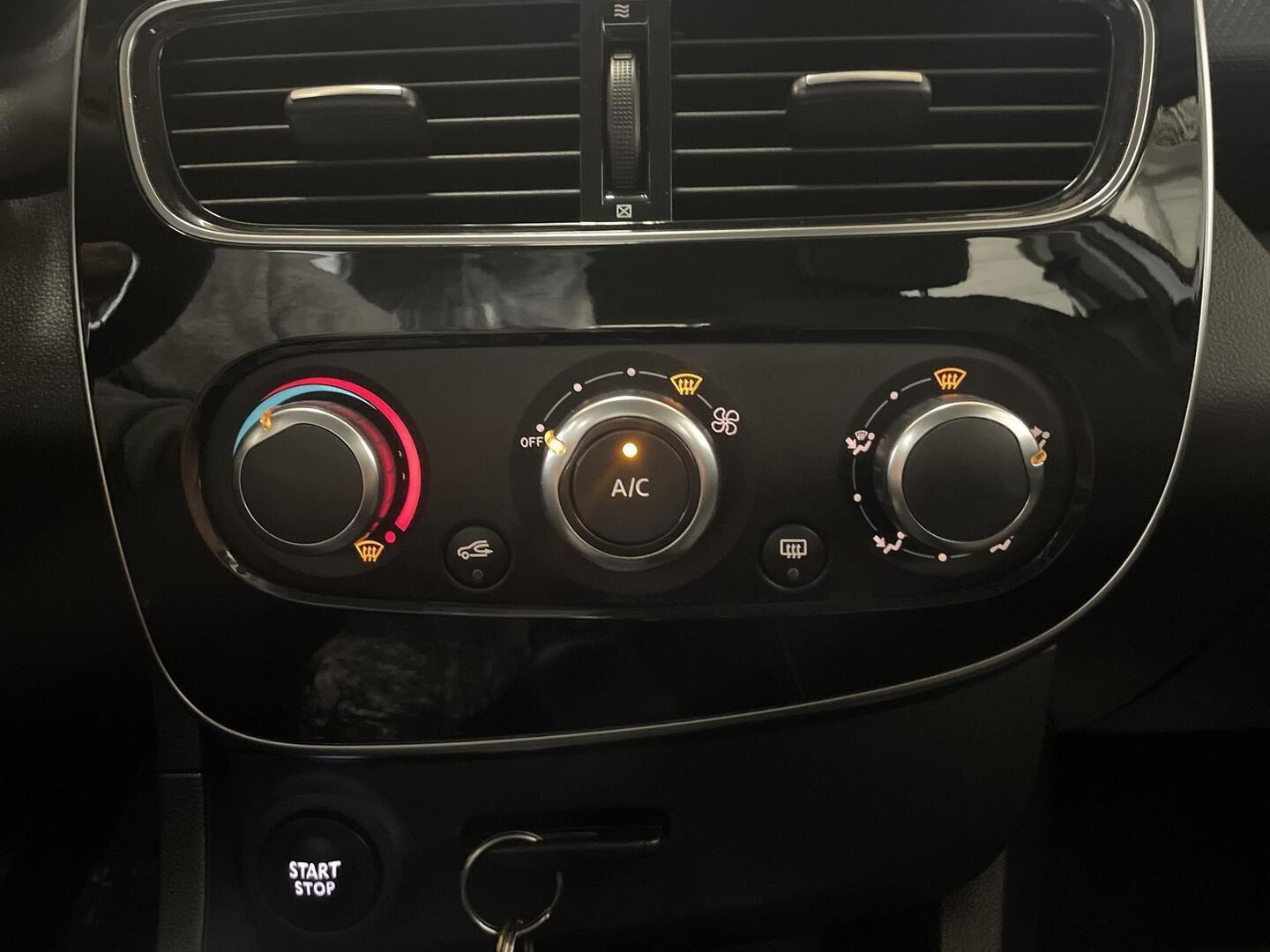 RENAULT Clio 2016
