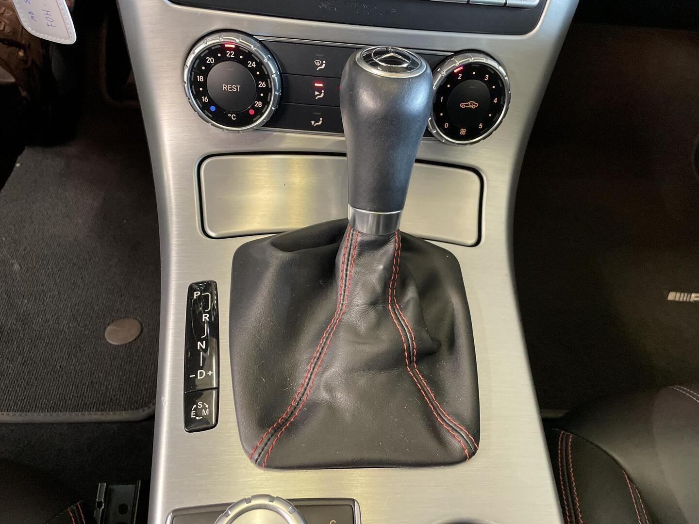 MERCEDES-BENZ SLK 2011