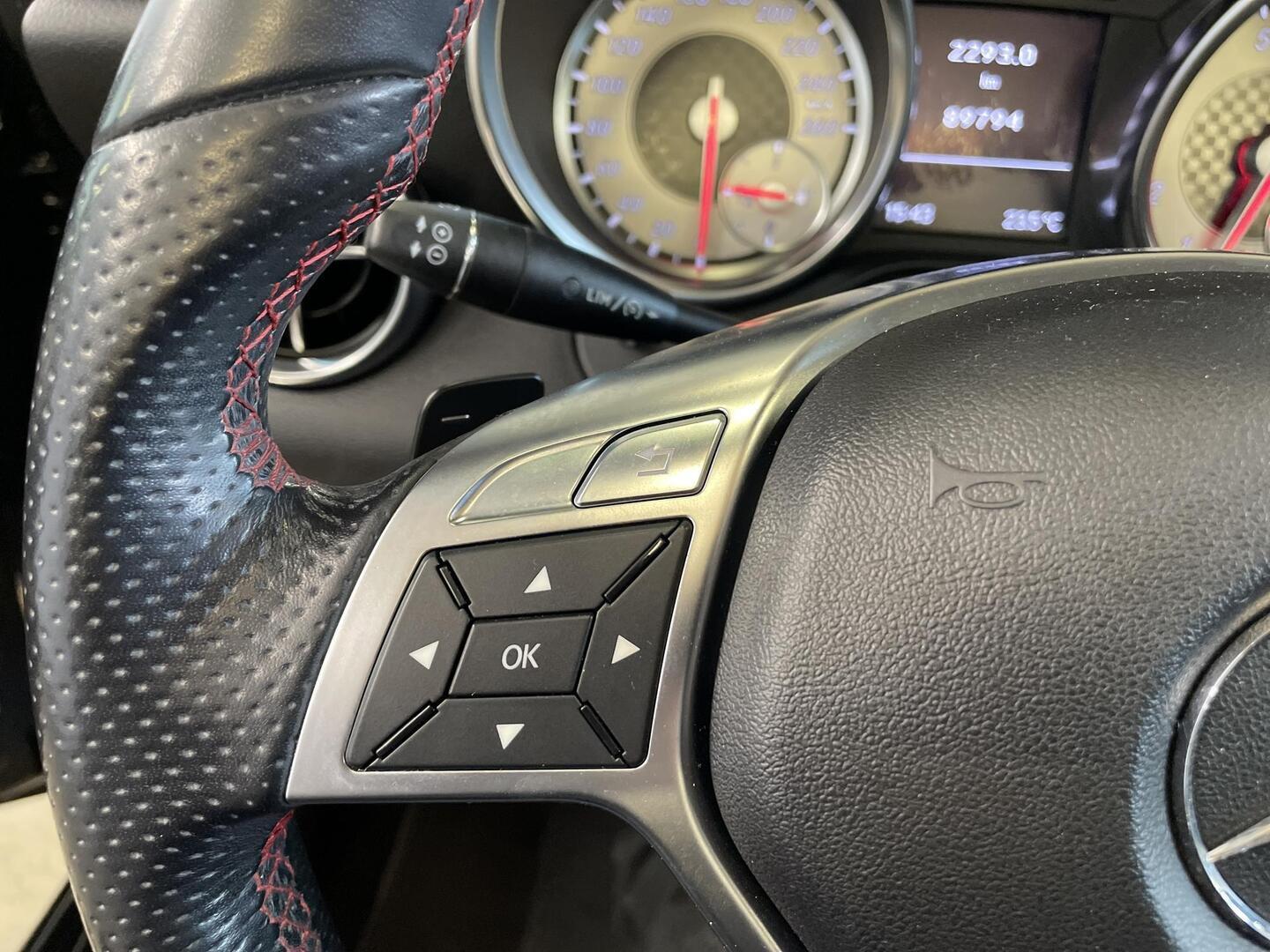MERCEDES-BENZ SLK 2011