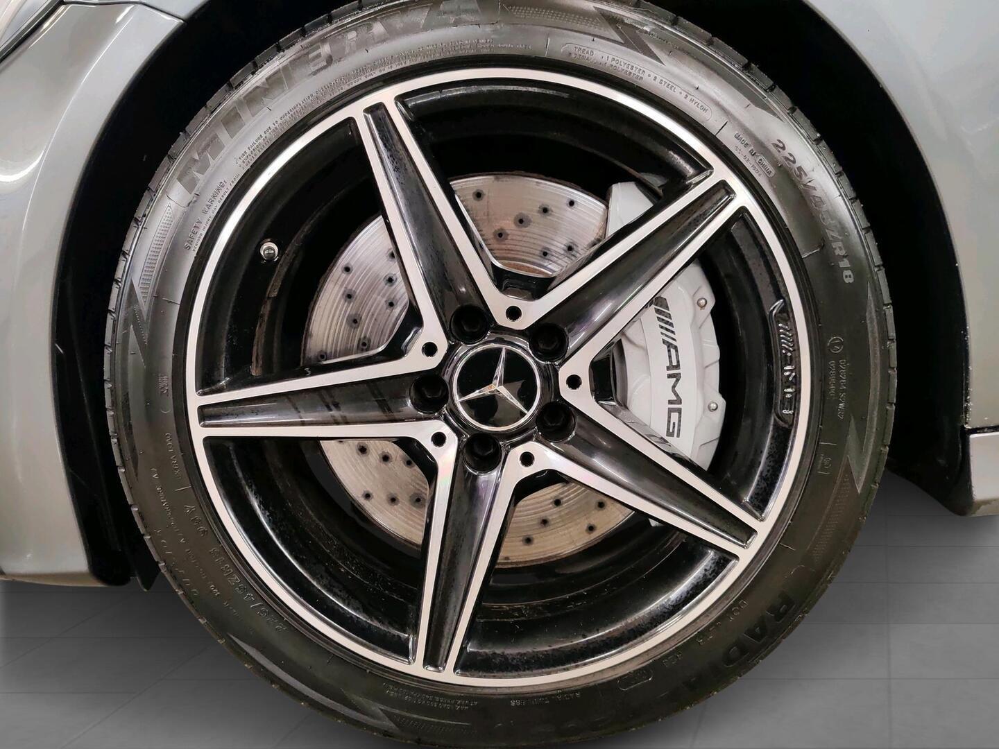 MERCEDES-BENZ C 43 AMG 2017