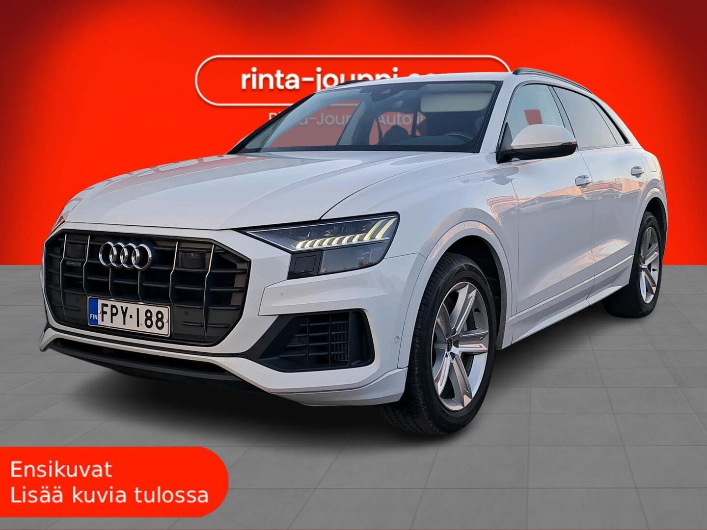 AUDI Q8 2021