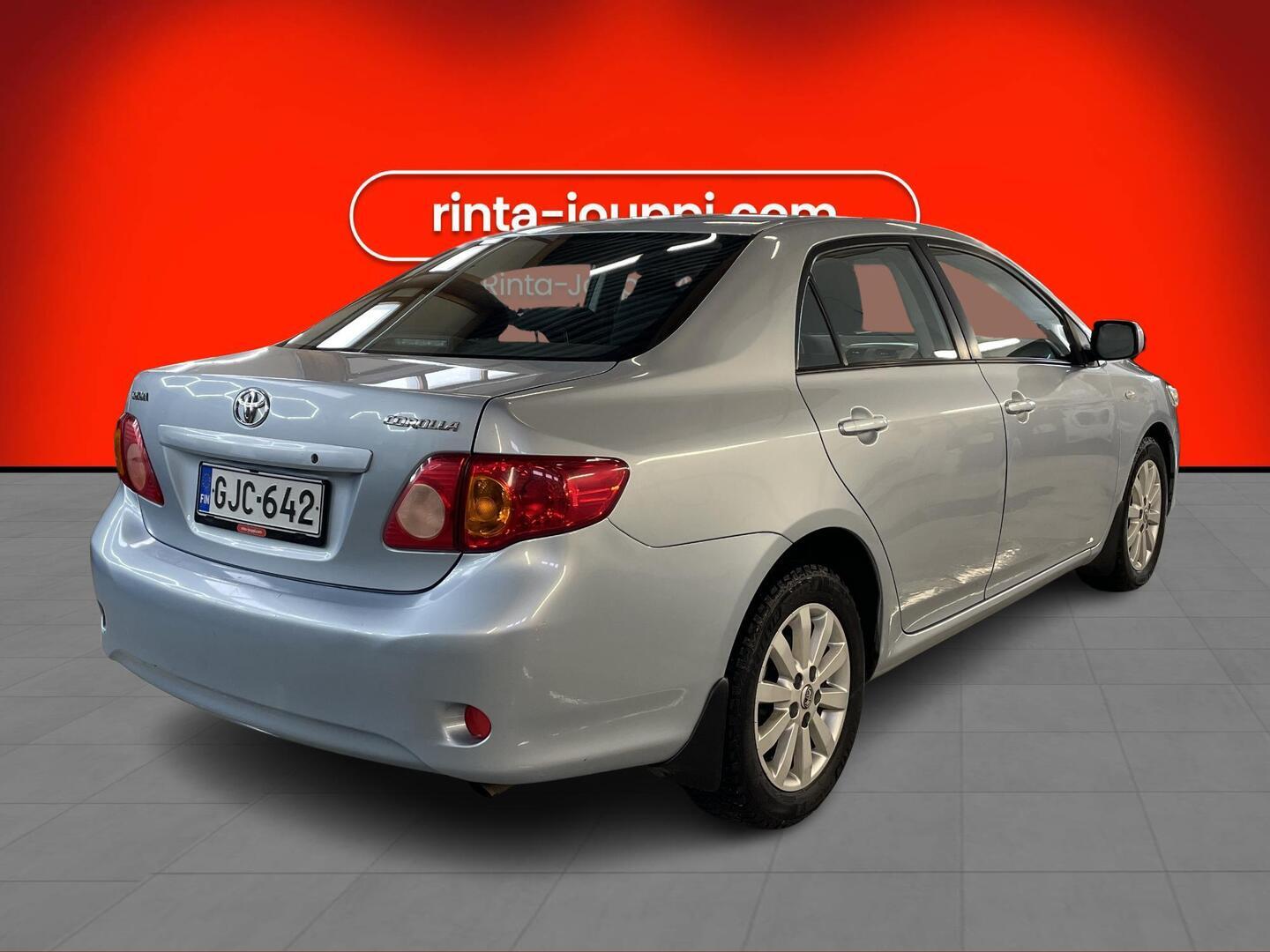 TOYOTA Corolla 2010