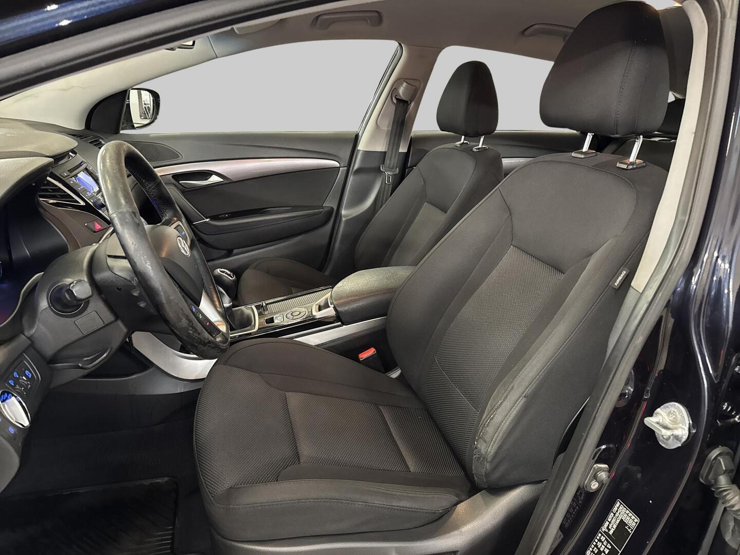 HYUNDAI i40 2012
