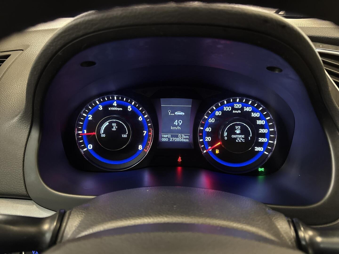 HYUNDAI i40 2012