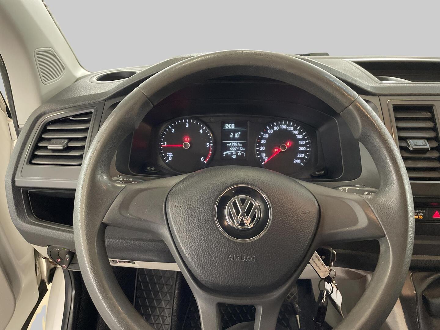 VOLKSWAGEN Transporter 2019