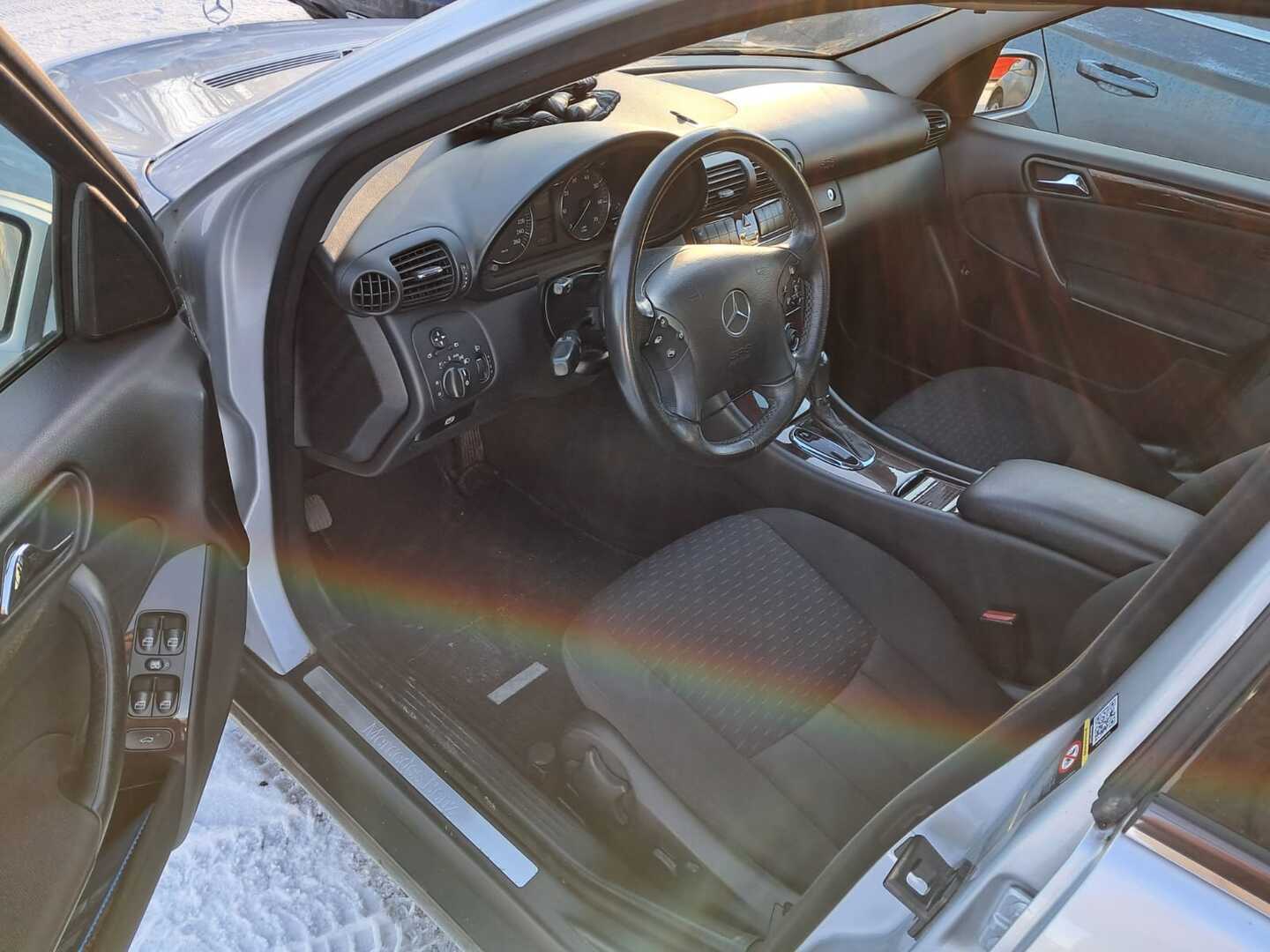 MERCEDES-BENZ C 2005