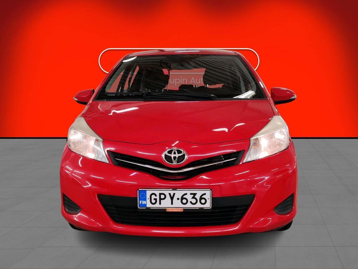 TOYOTA Yaris 2014
