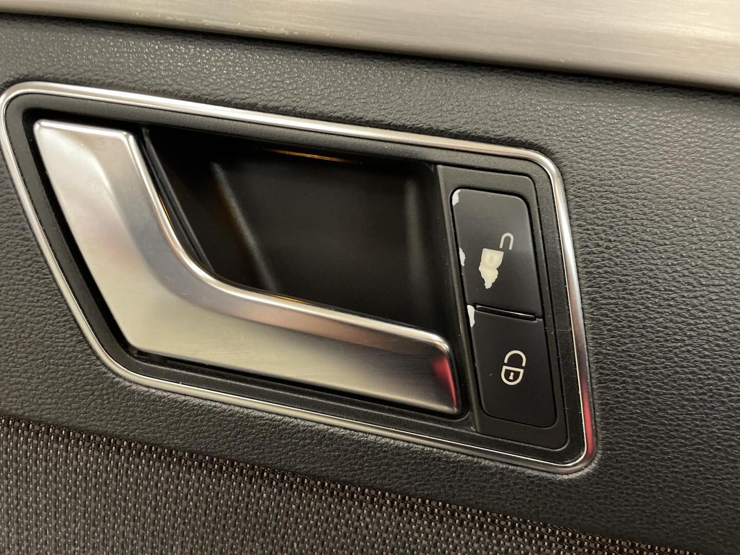 MERCEDES-BENZ E 2011