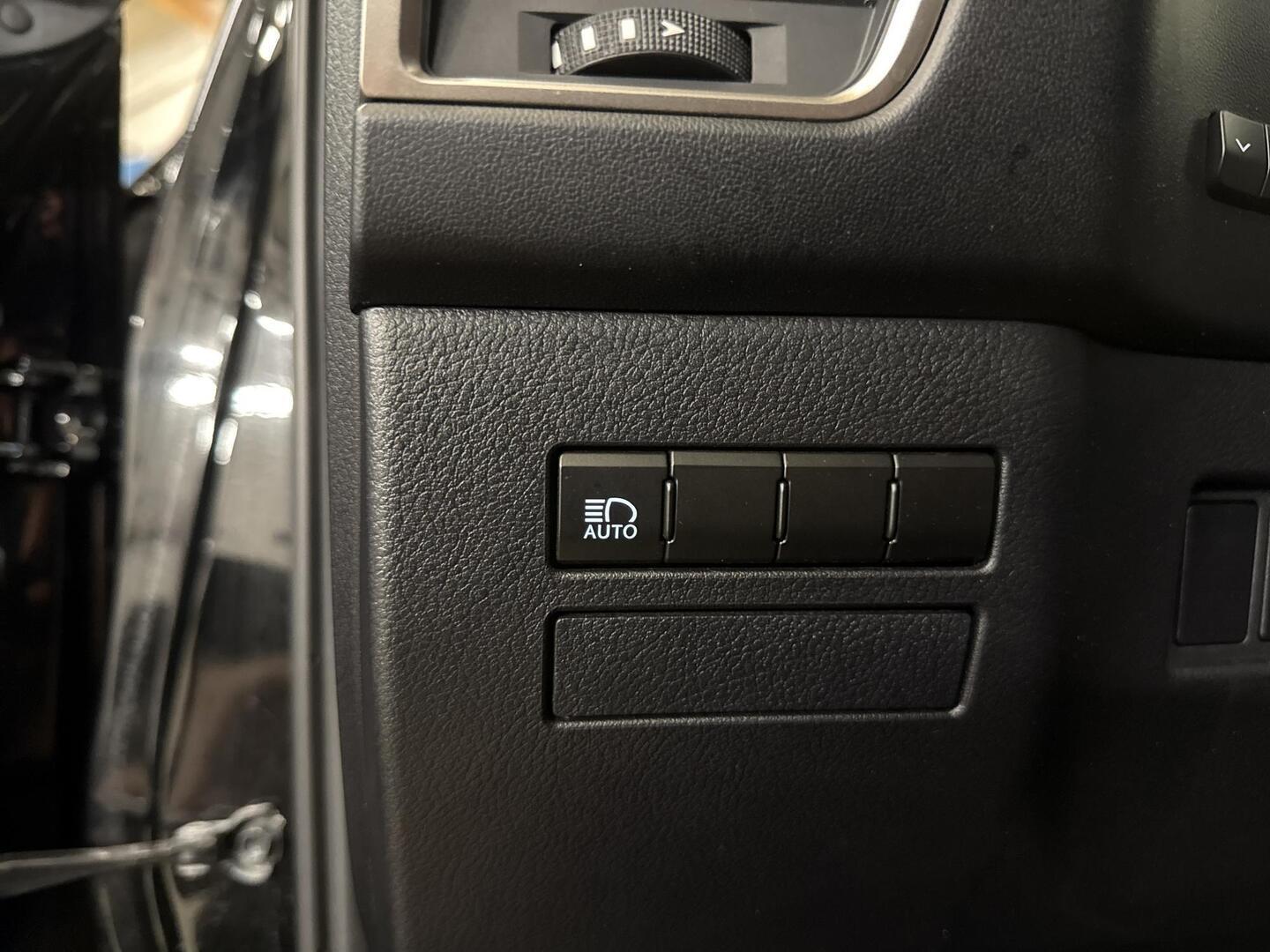 LEXUS NX 2018