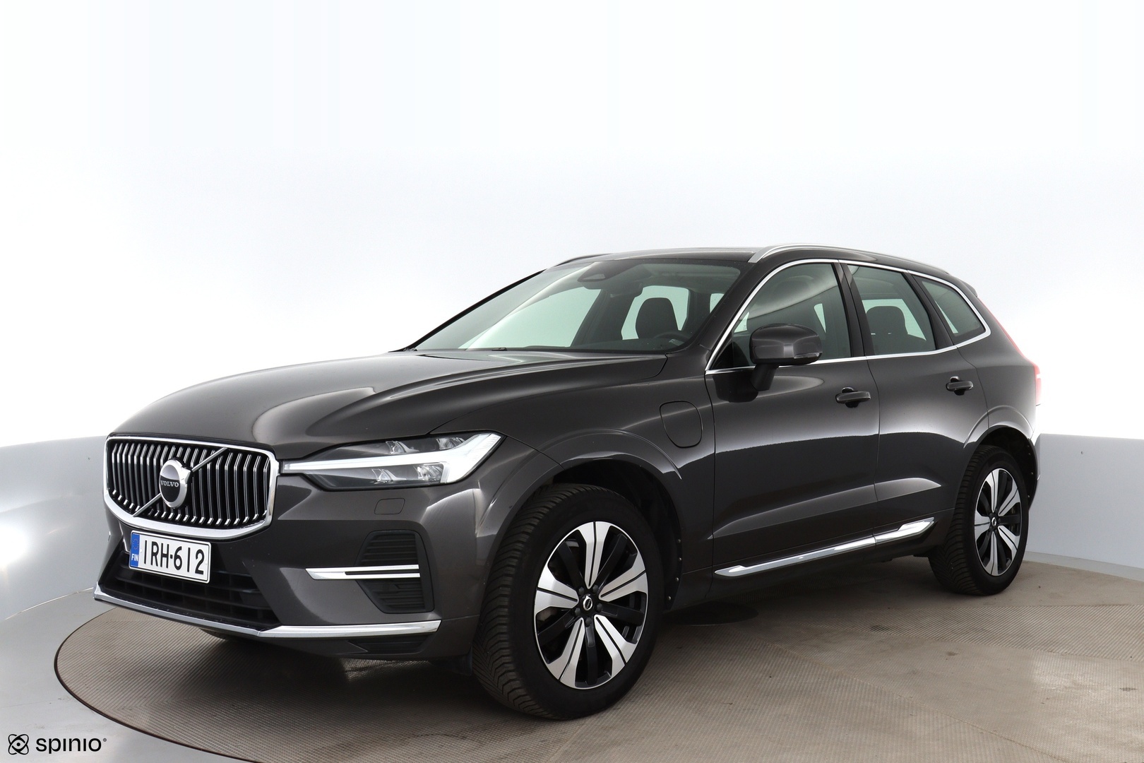 VOLVO XC60 2023