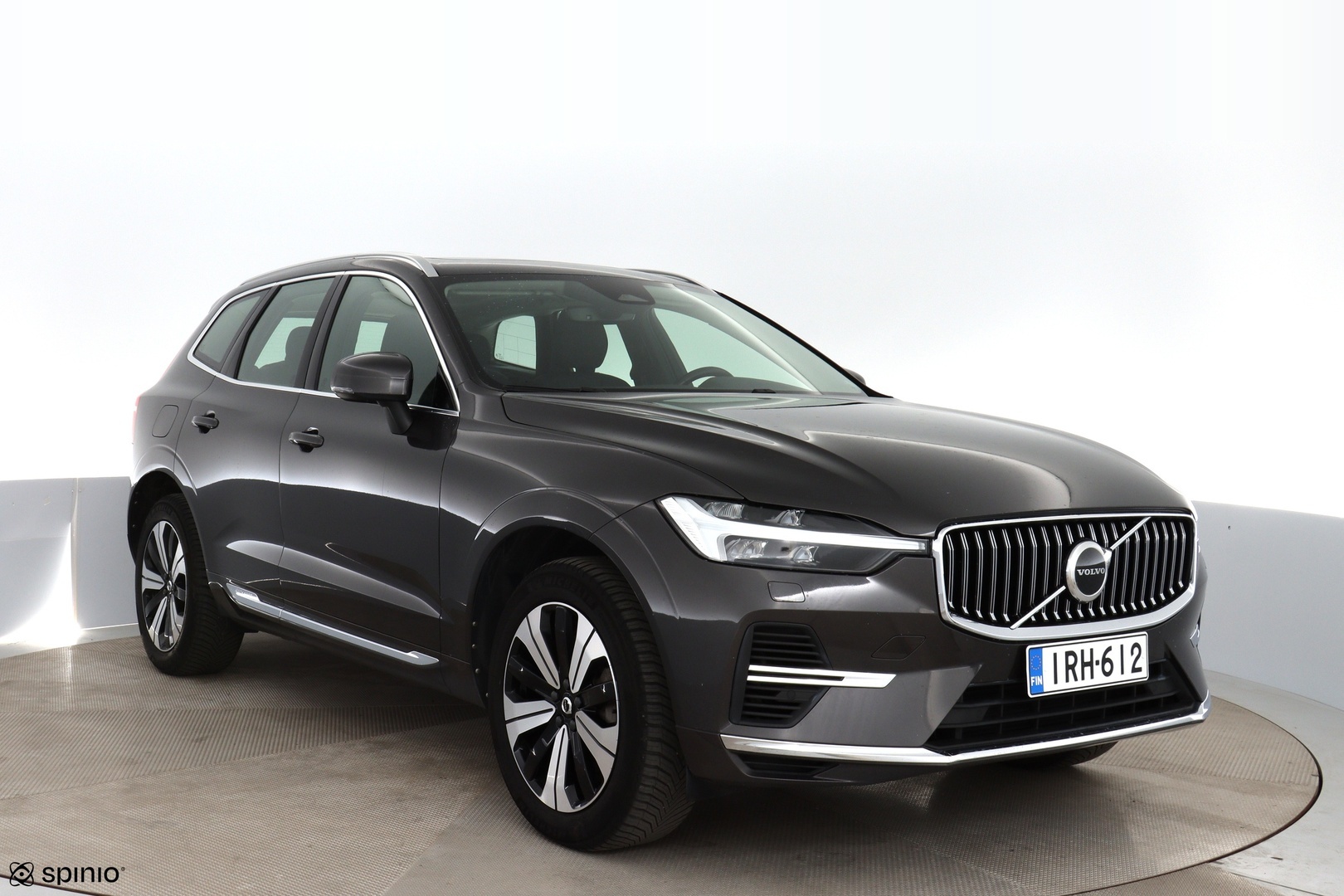 VOLVO XC60 2023