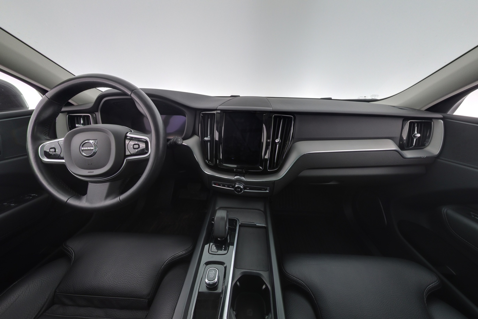 VOLVO XC60 2023