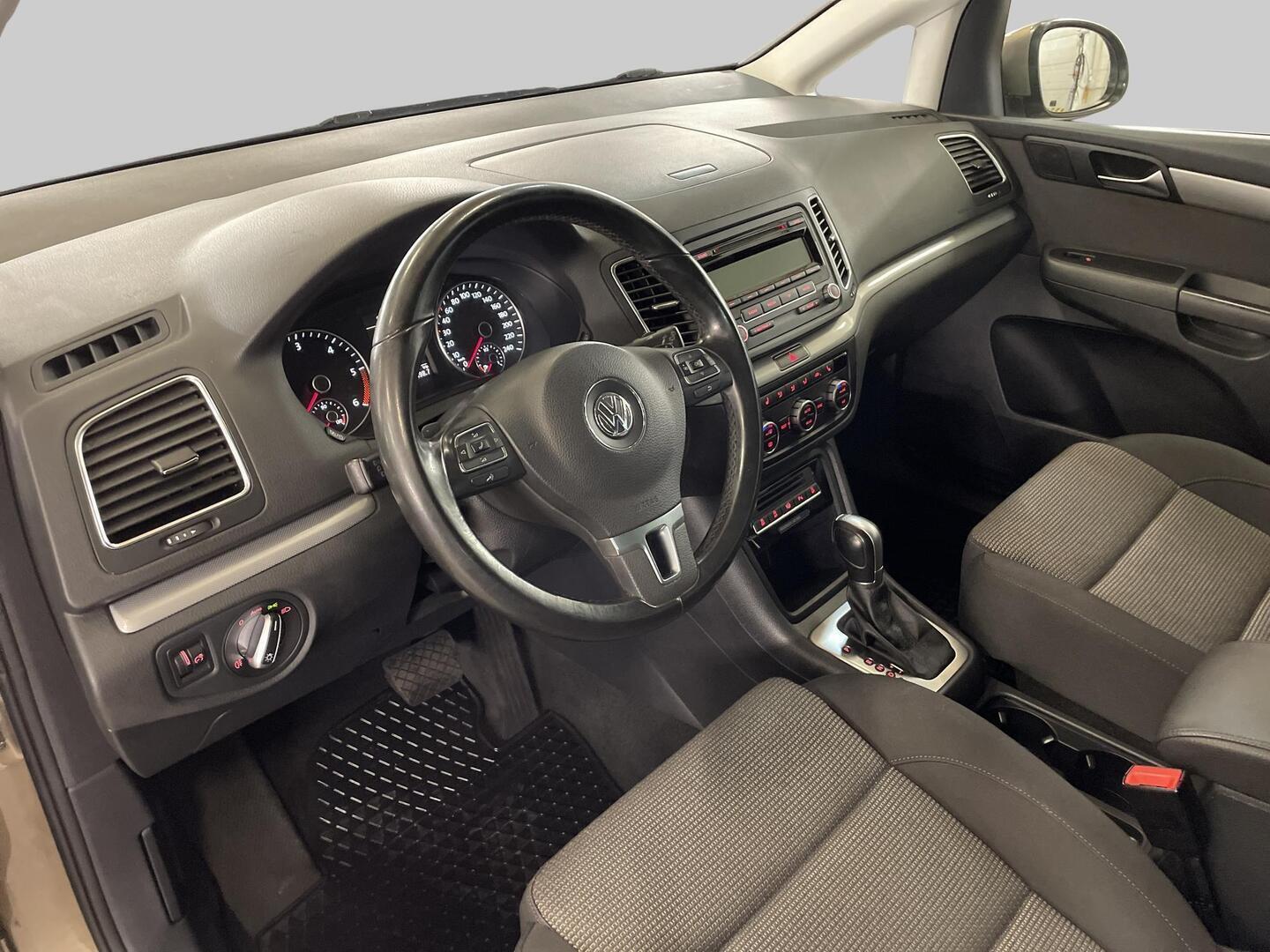 VOLKSWAGEN Sharan 2014