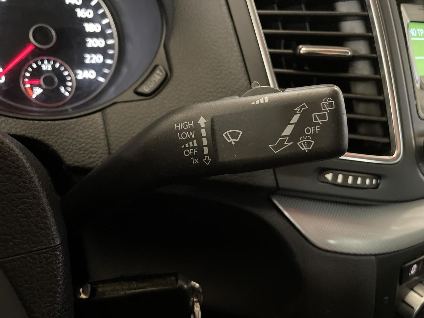 VOLKSWAGEN Sharan 2014