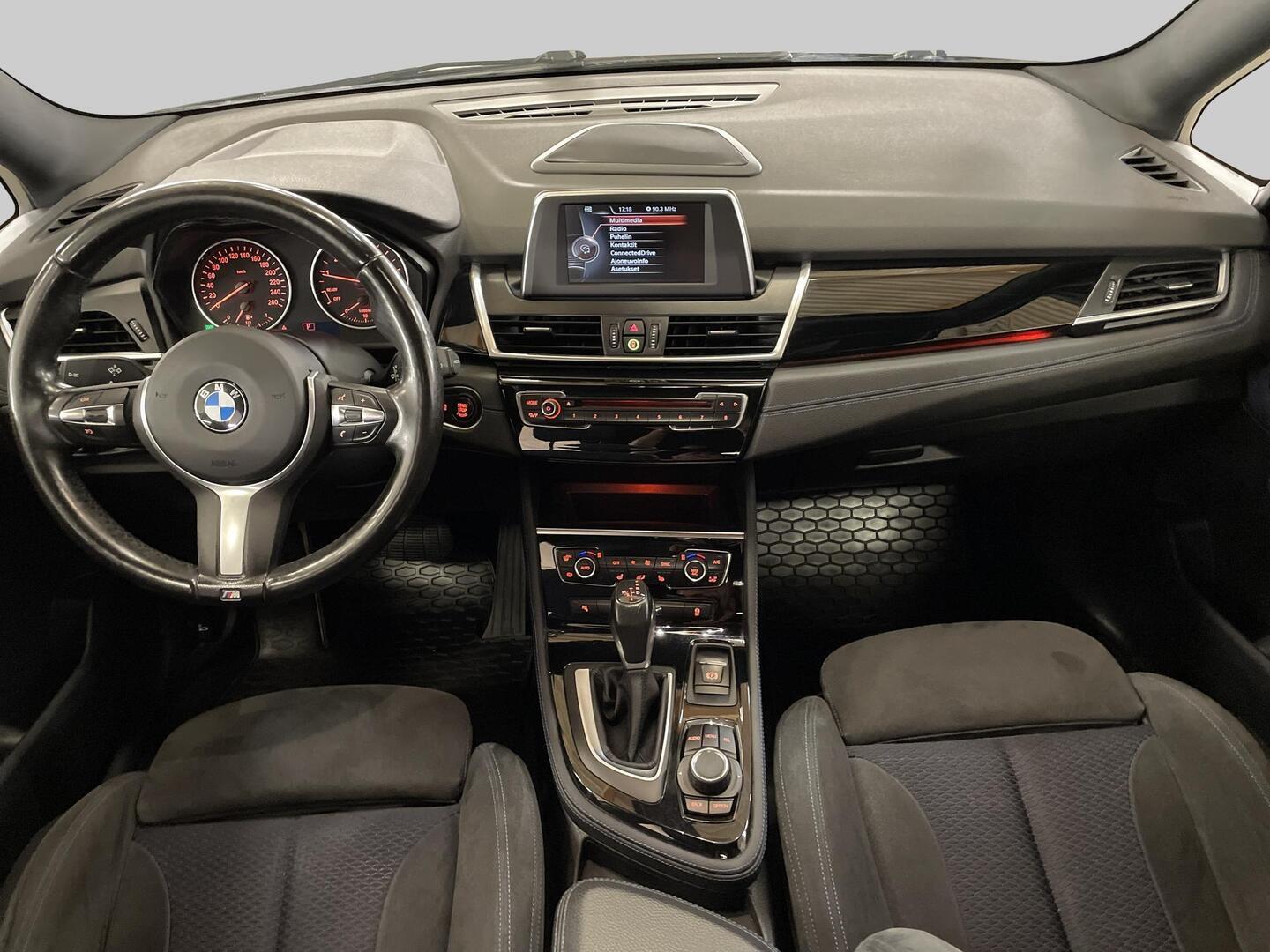 BMW 218 2016