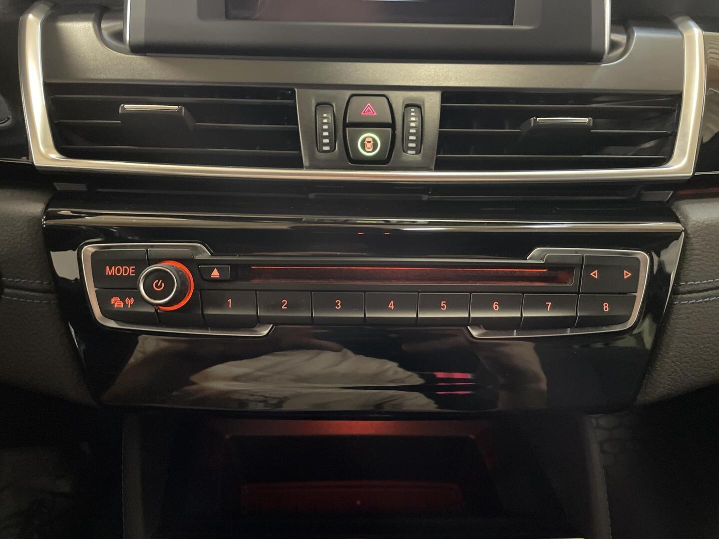 BMW 218 2016