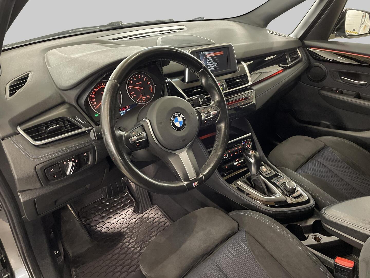 BMW 218 2016