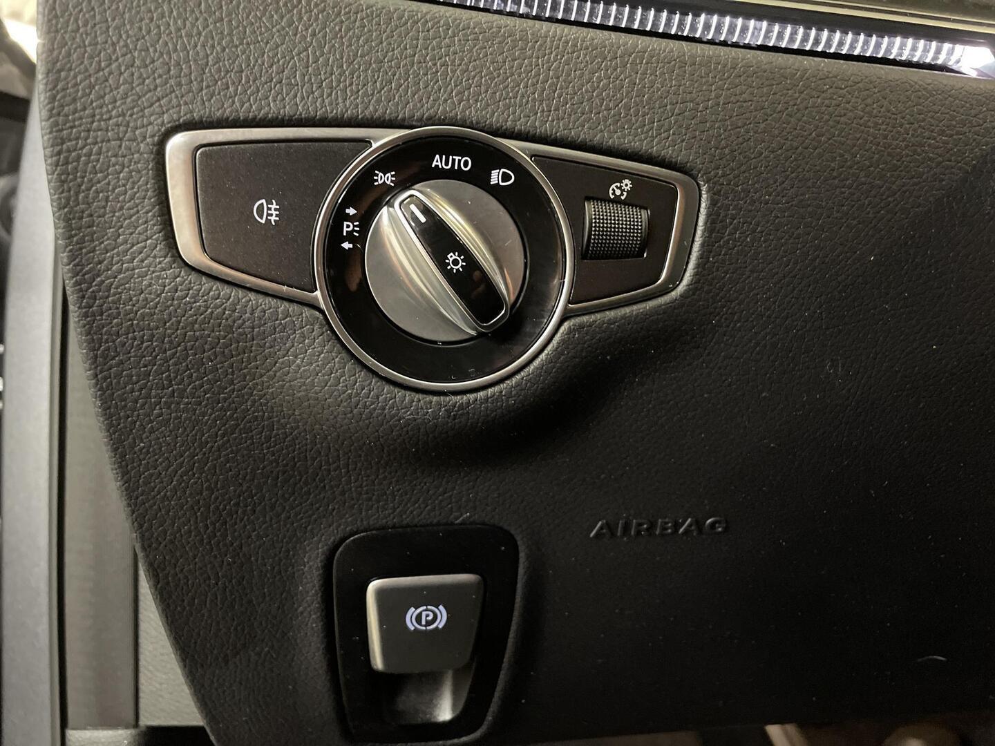 MERCEDES-BENZ E 2021