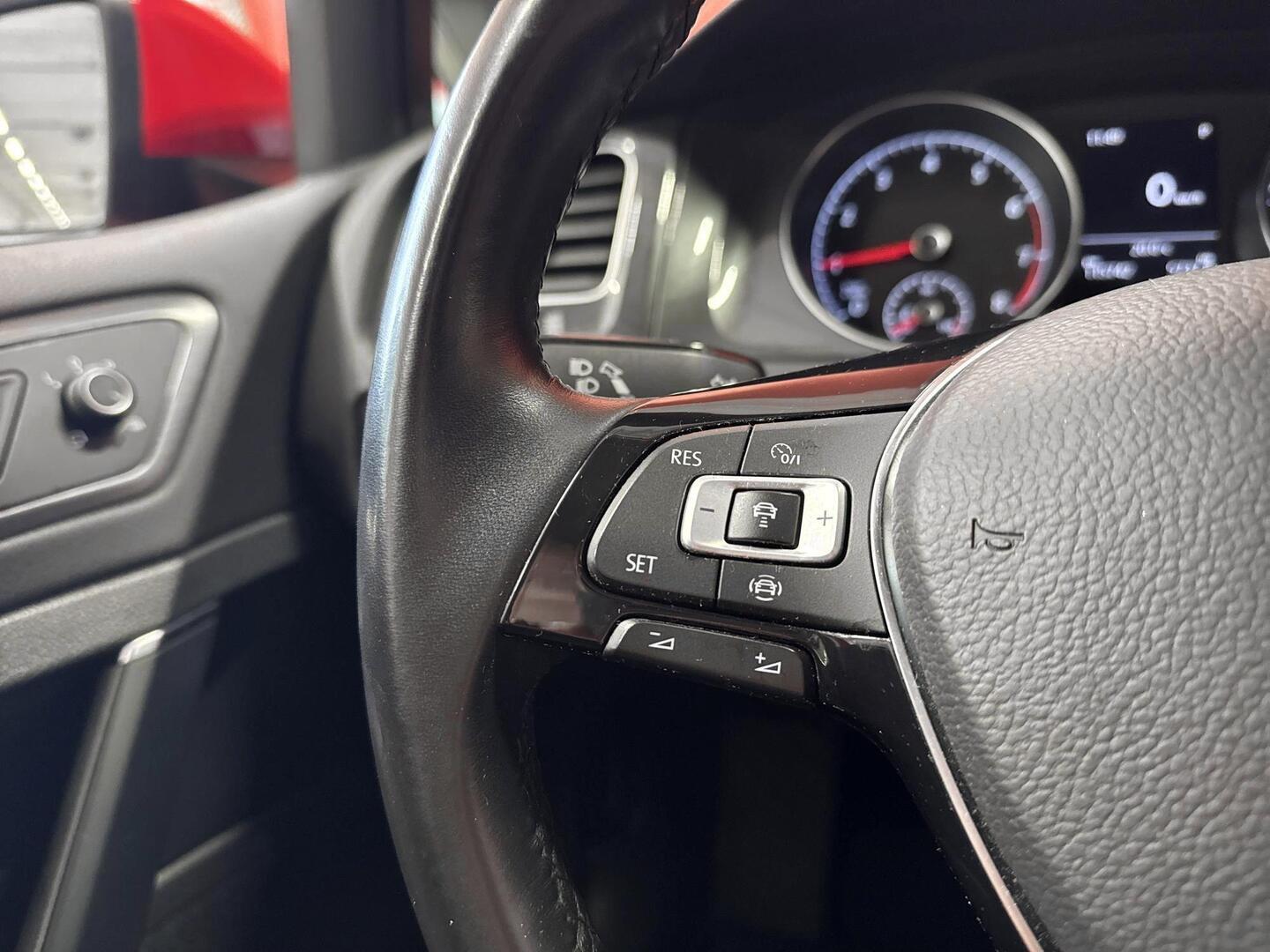 VOLKSWAGEN Golf 2019