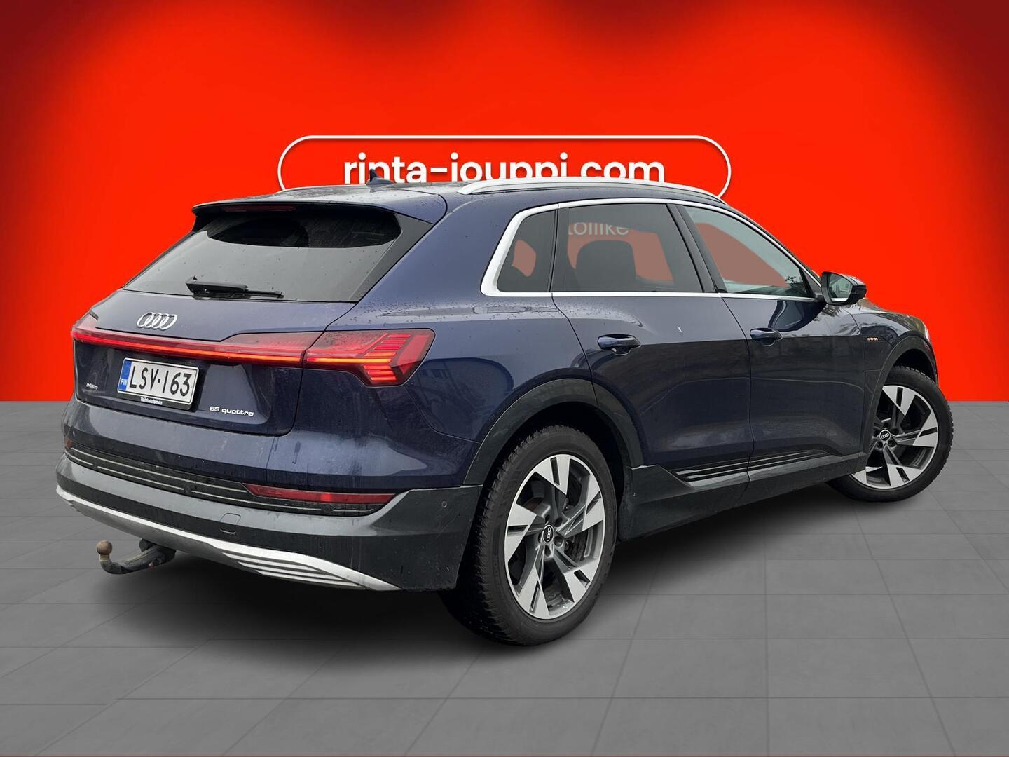 AUDI e-tron 2021
