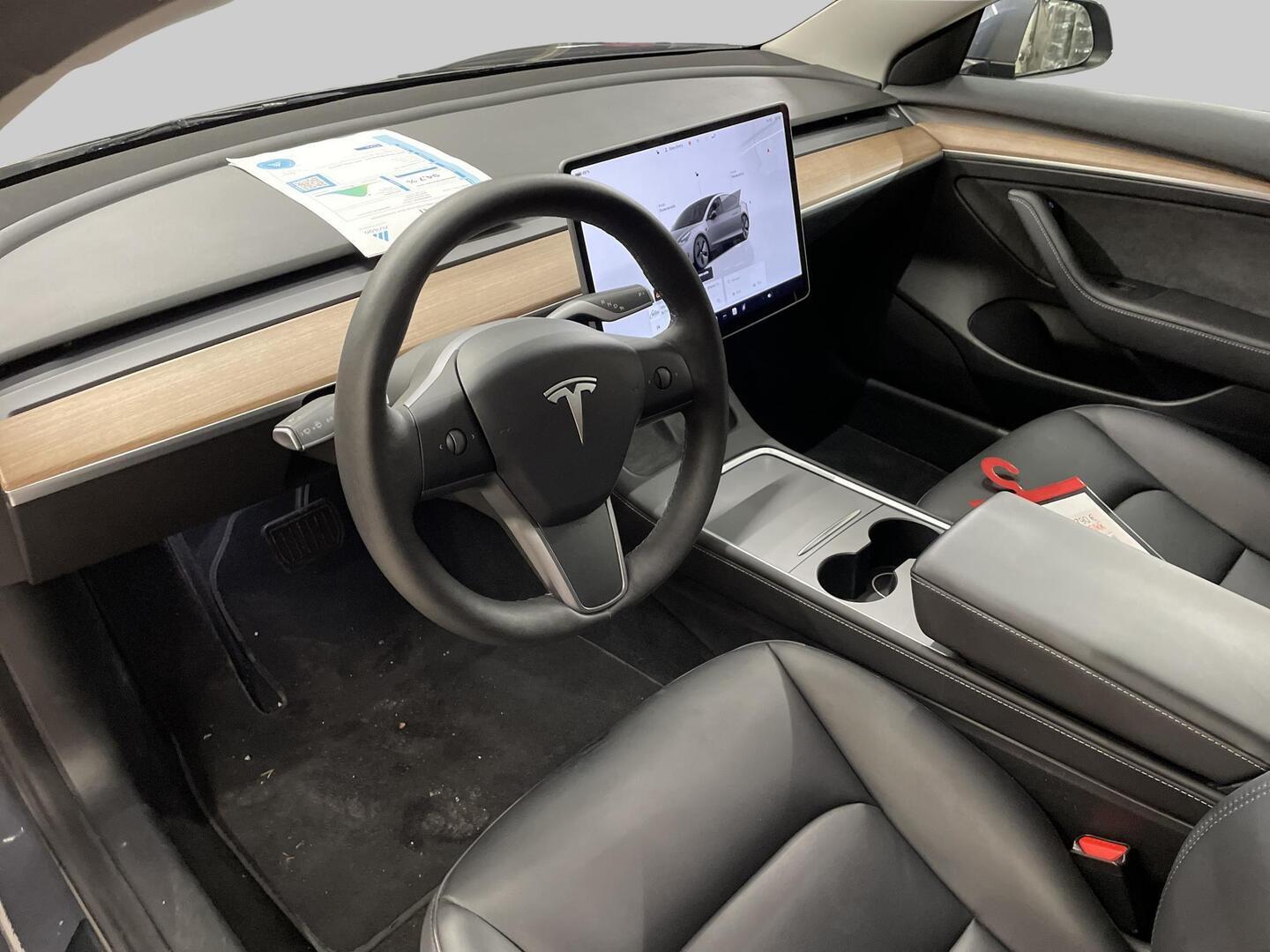 TESLA MODEL 3 2022