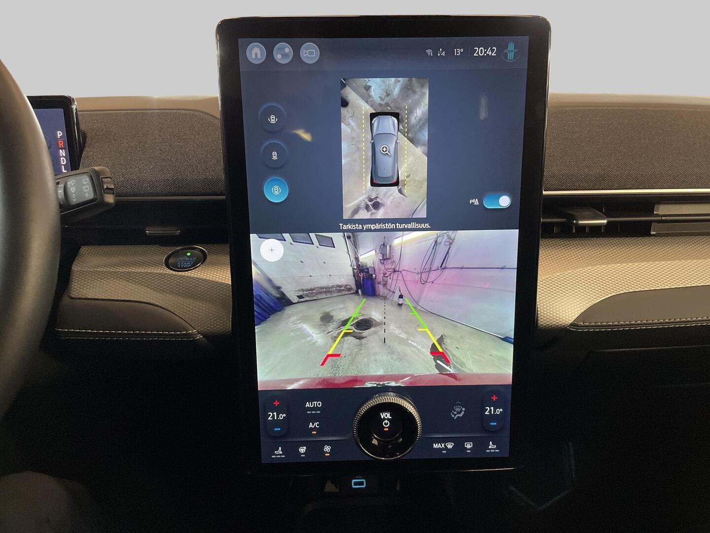 FORD MUSTANG MACH-E 2021