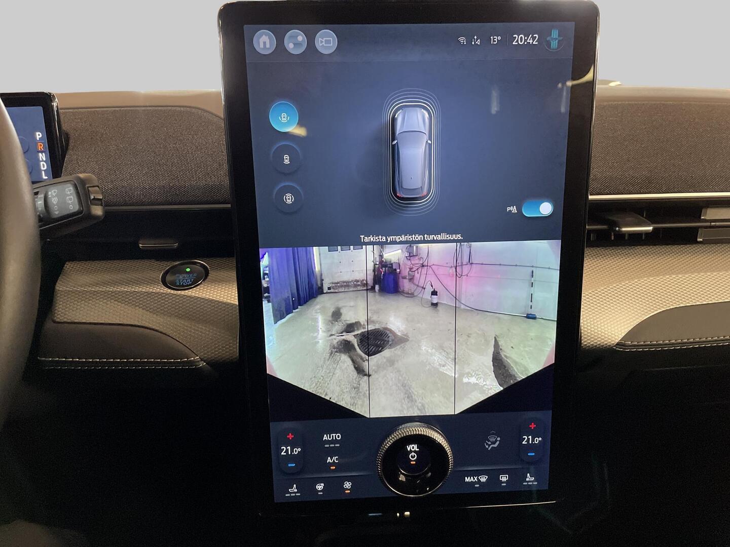 FORD MUSTANG MACH-E 2021