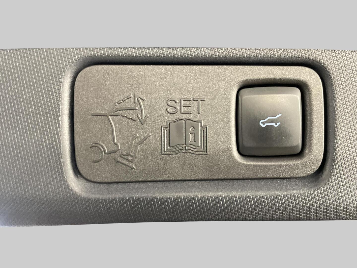 FORD MUSTANG MACH-E 2021