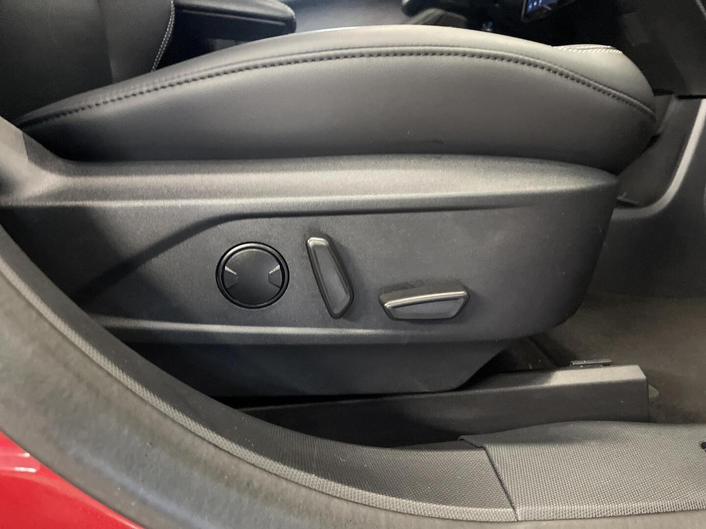 FORD MUSTANG MACH-E 2021