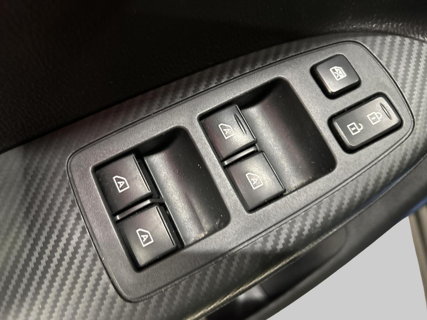 MITSUBISHI ECLIPSE CROSS 2024