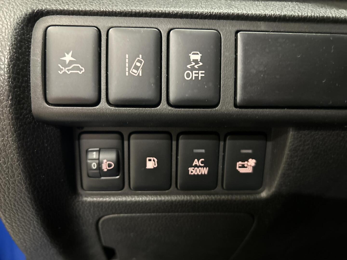 MITSUBISHI ECLIPSE CROSS 2024