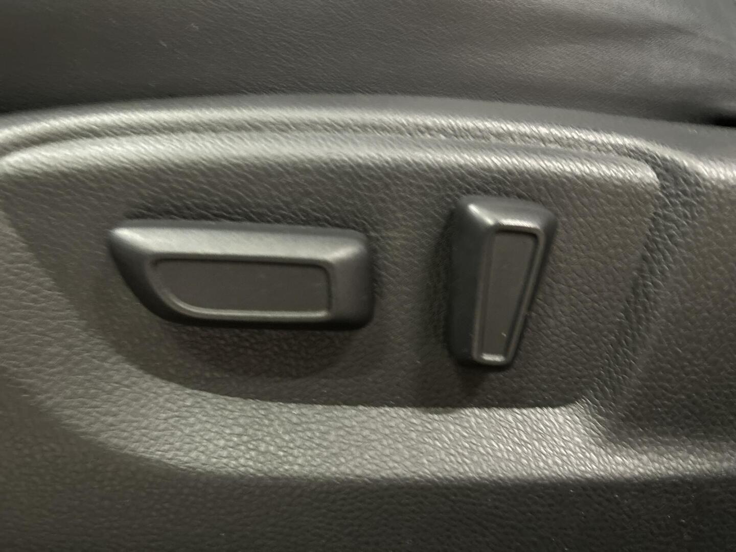 MITSUBISHI ECLIPSE CROSS 2024