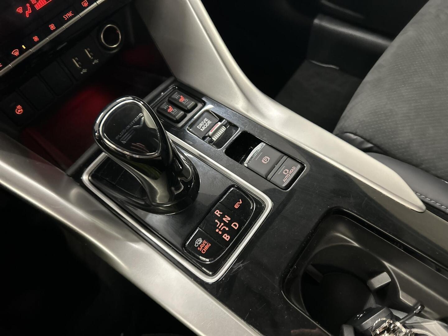 MITSUBISHI ECLIPSE CROSS 2024