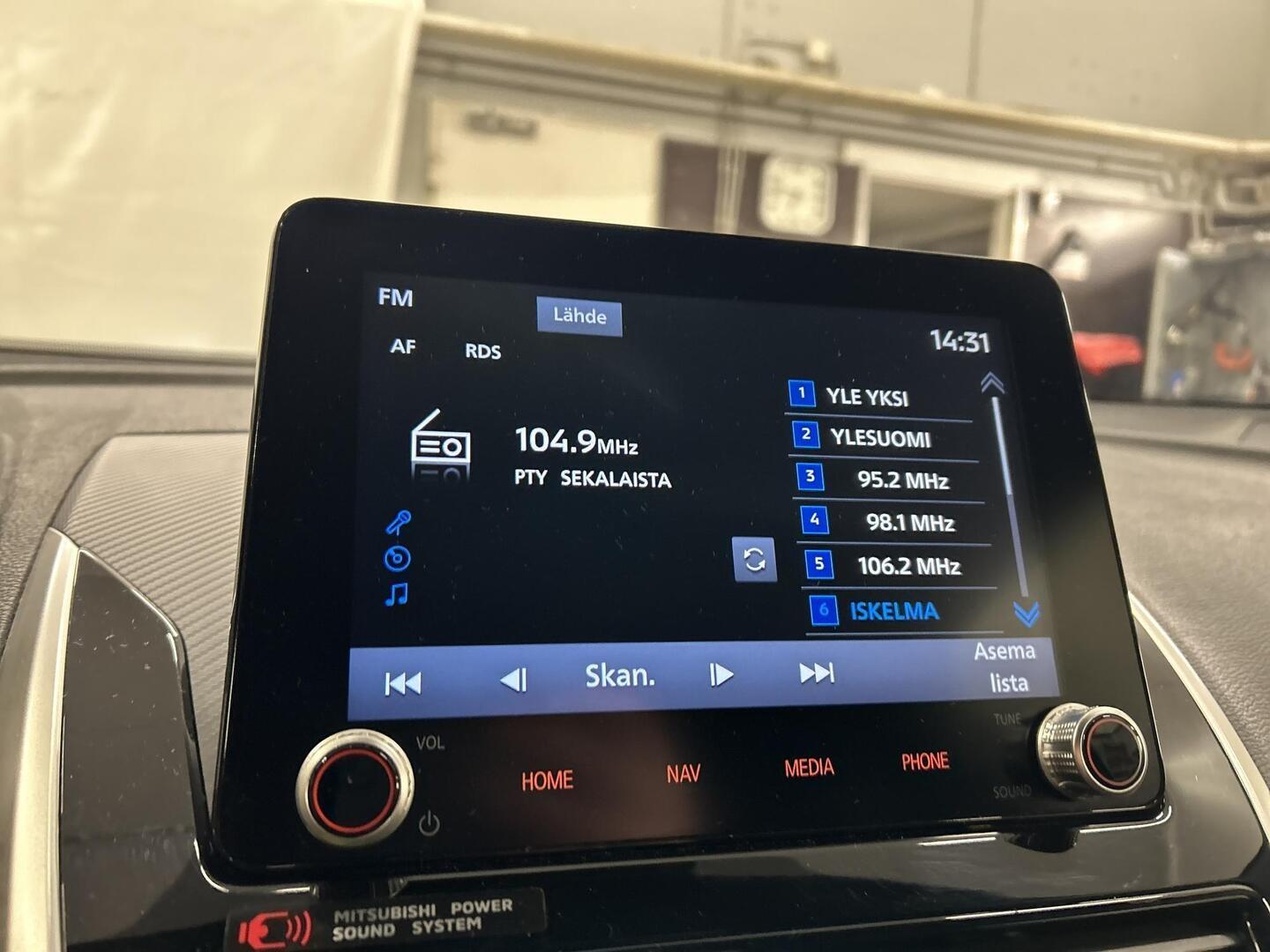 MITSUBISHI ECLIPSE CROSS 2024