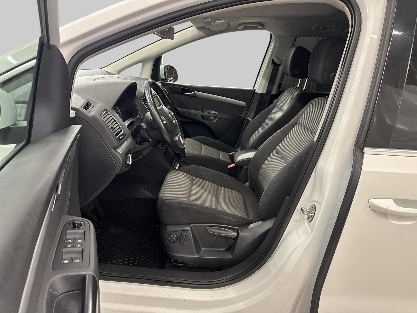 VOLKSWAGEN Sharan 2015