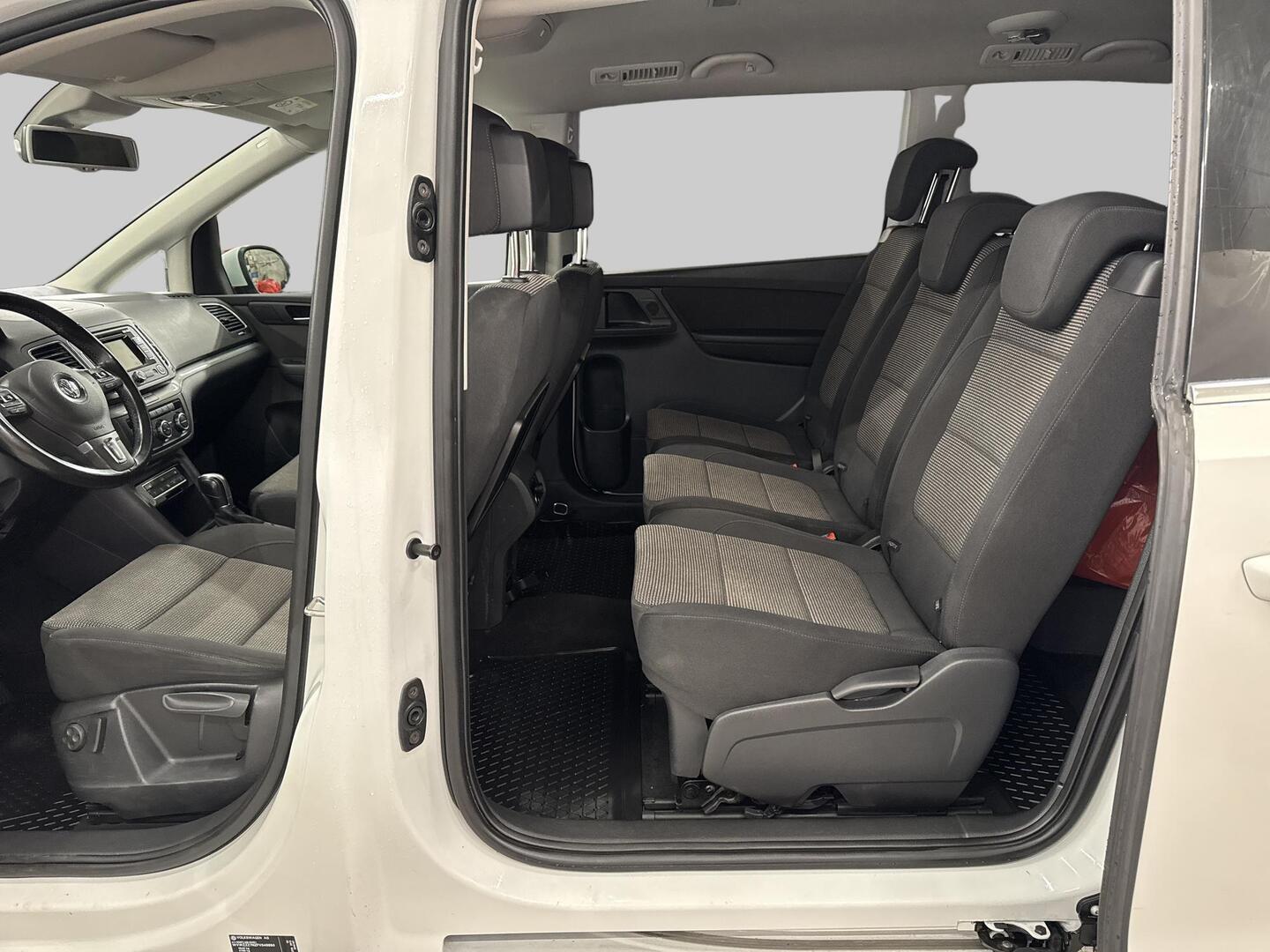 VOLKSWAGEN Sharan 2015