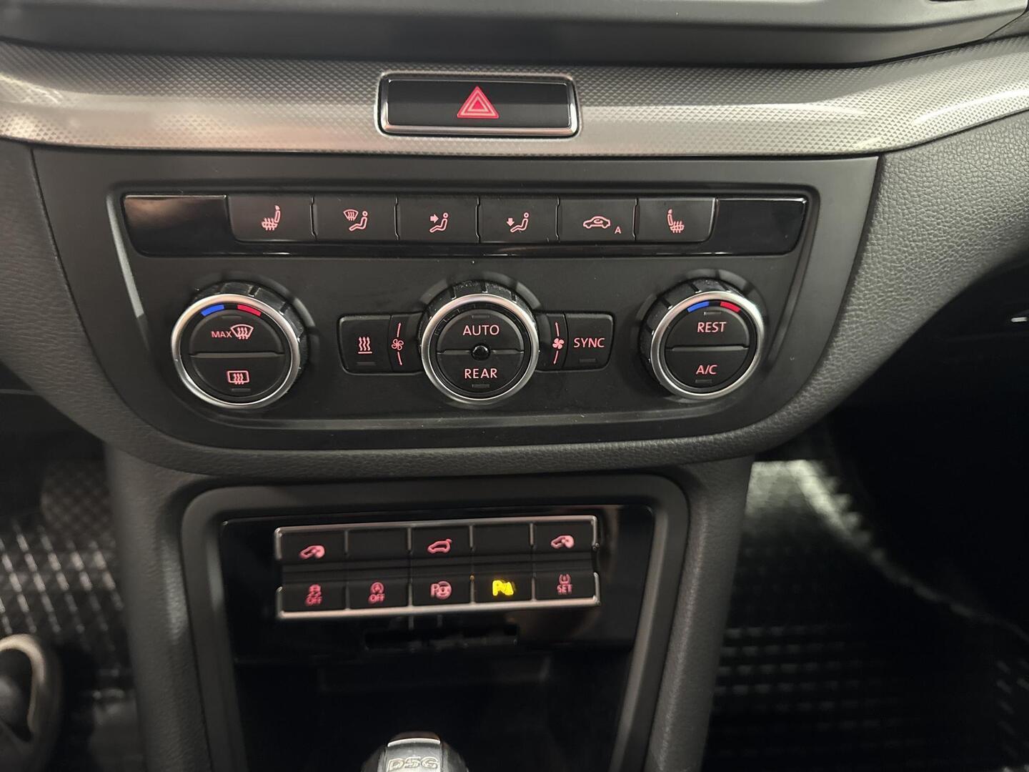 VOLKSWAGEN Sharan 2015