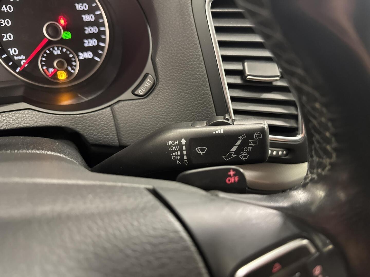 VOLKSWAGEN Sharan 2015