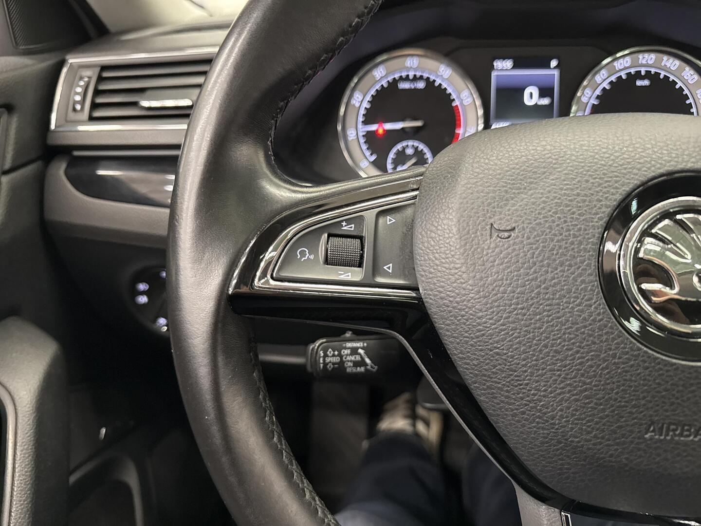 SKODA Superb 2016