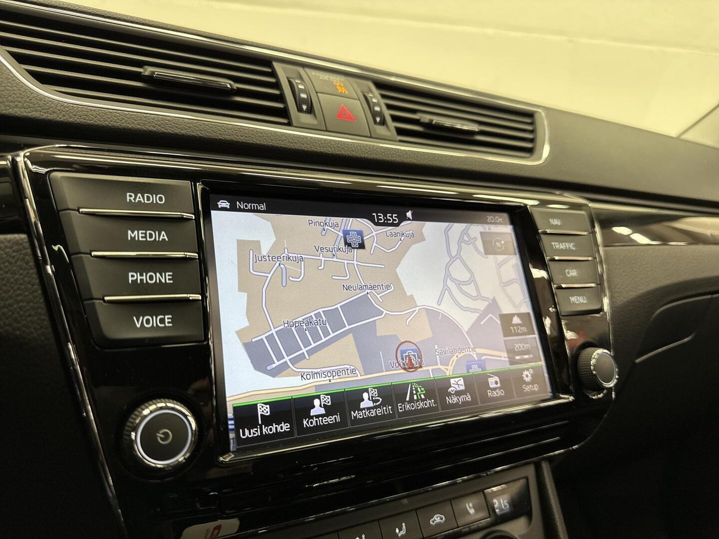 SKODA Superb 2016