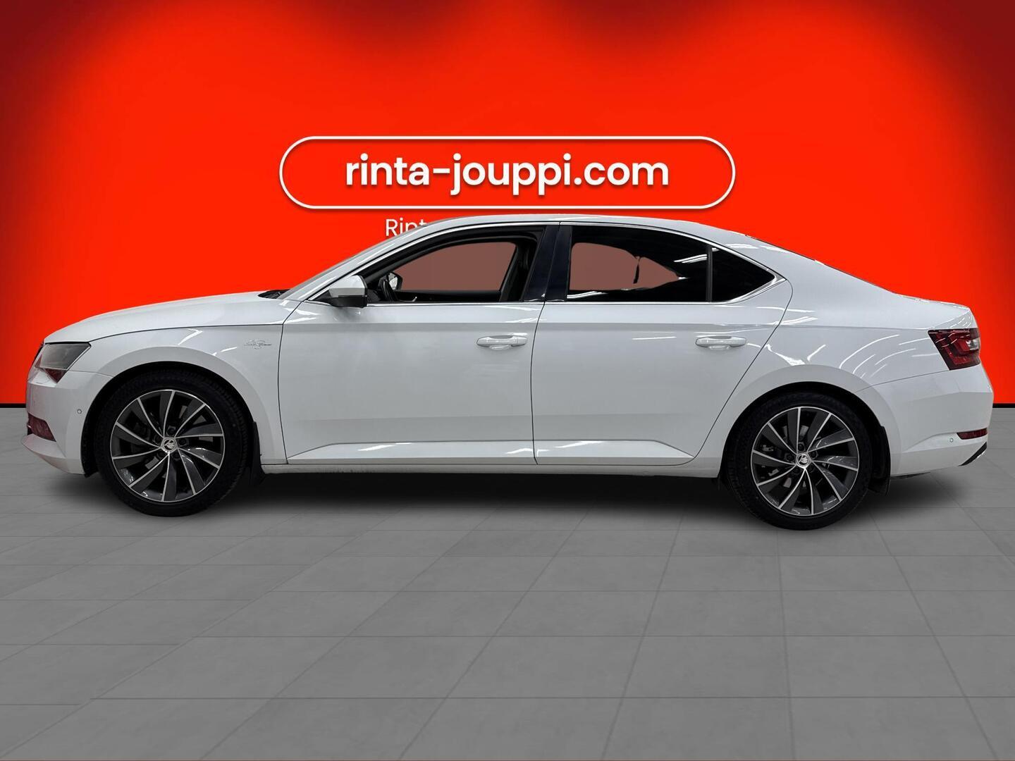 SKODA Superb 2016