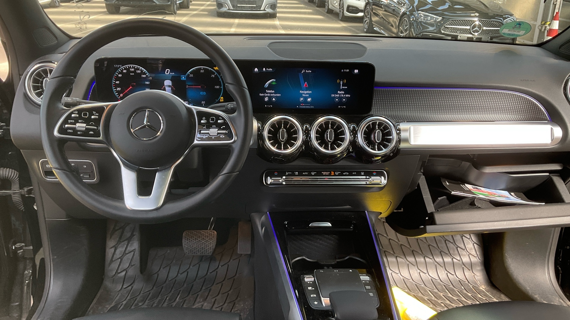 MERCEDES-BENZ EQB 2023