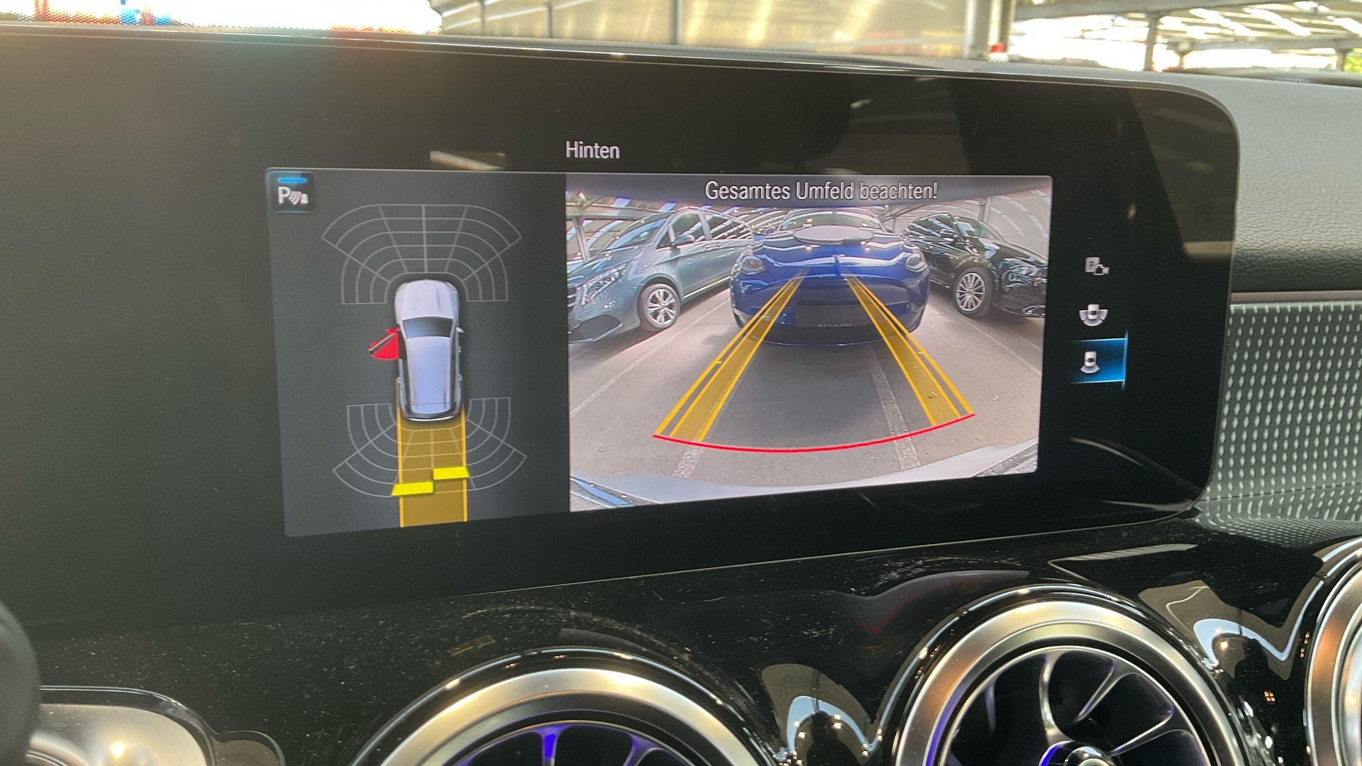 MERCEDES-BENZ EQB 2023